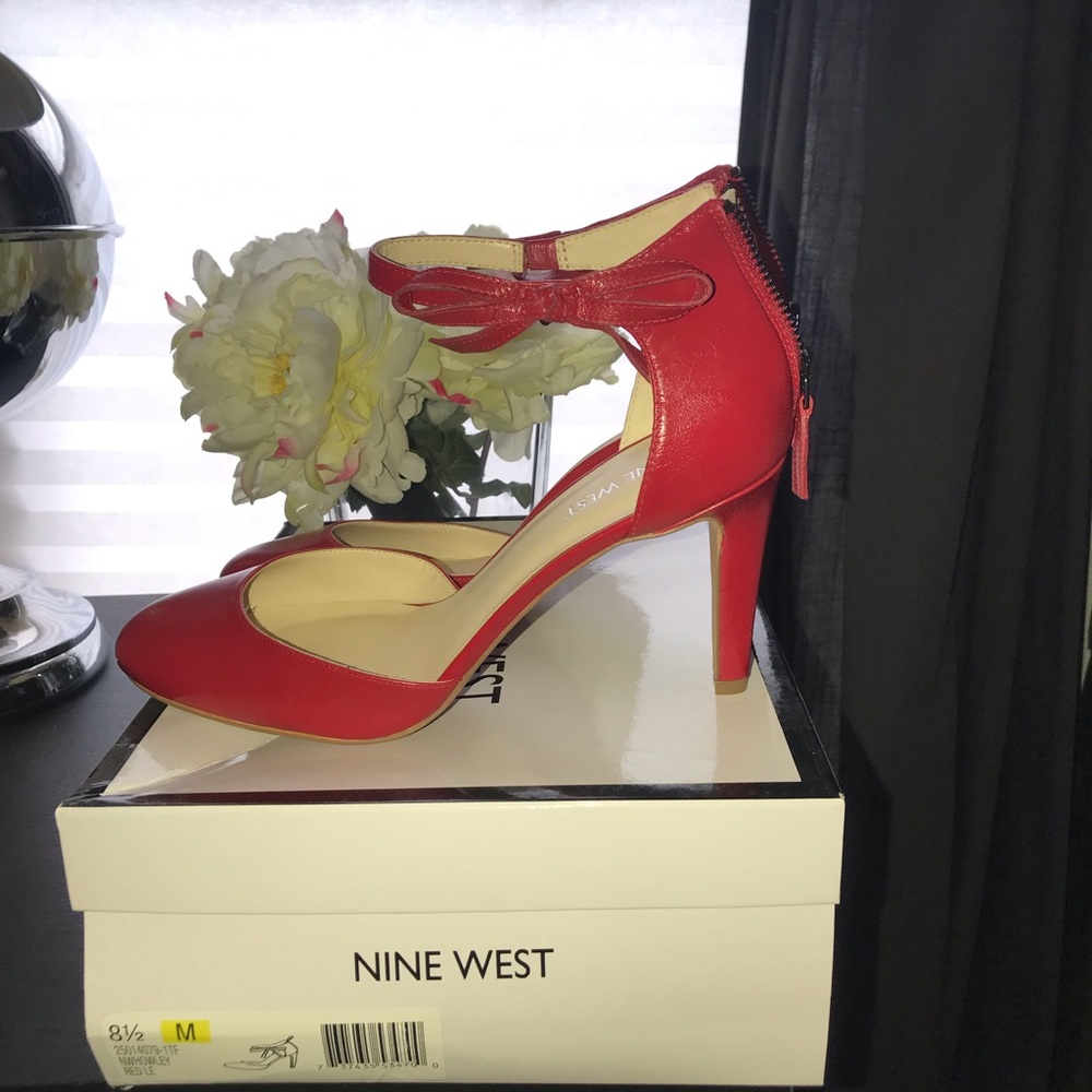 Nine West bow ankle strap shoes